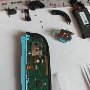 joycon 右手柄 R 键偶尔失灵 使劲按又会连击 joy
