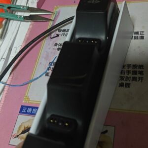索尼原装PS5手柄座充维修，不充电，弹片断。